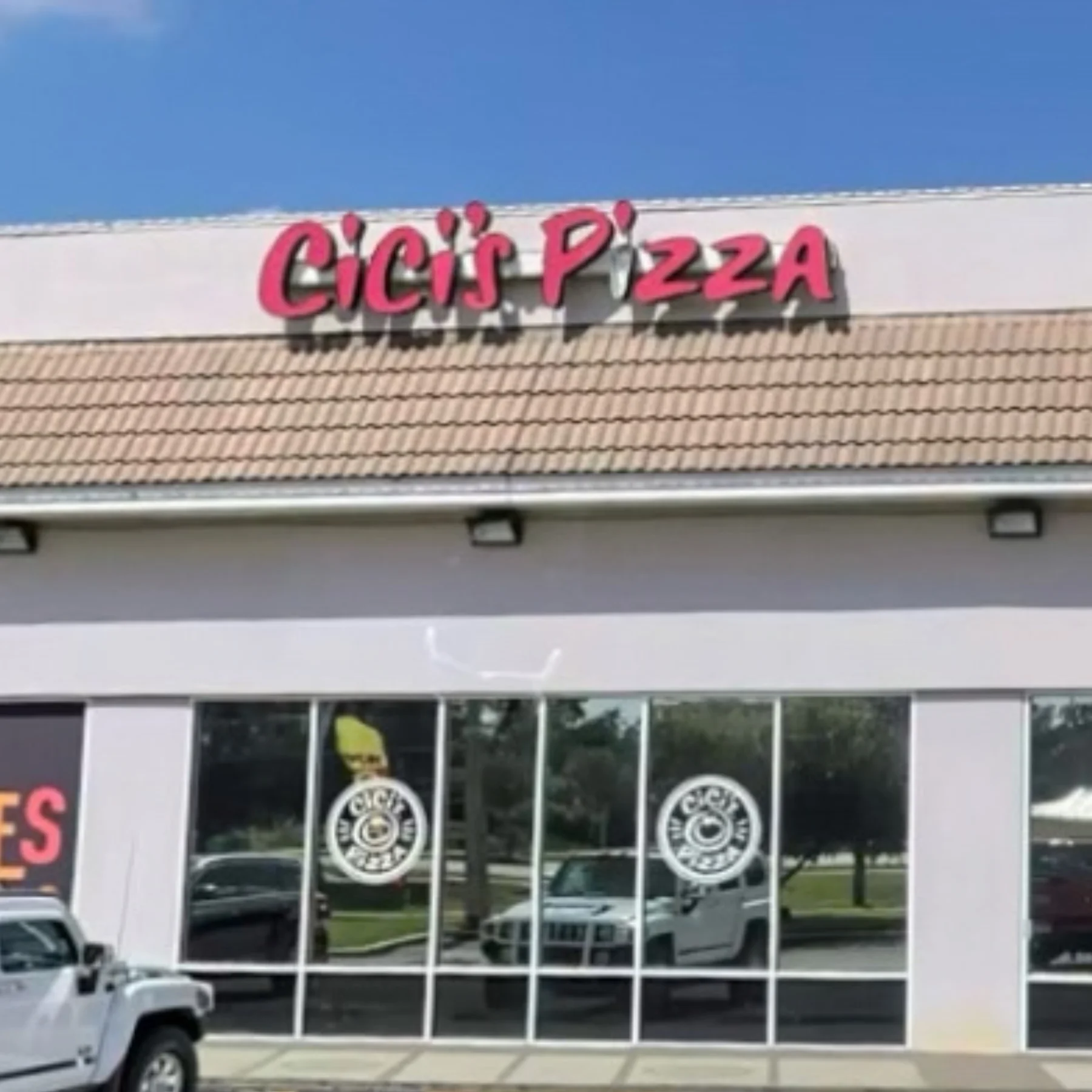 Cici’s Exterior Square